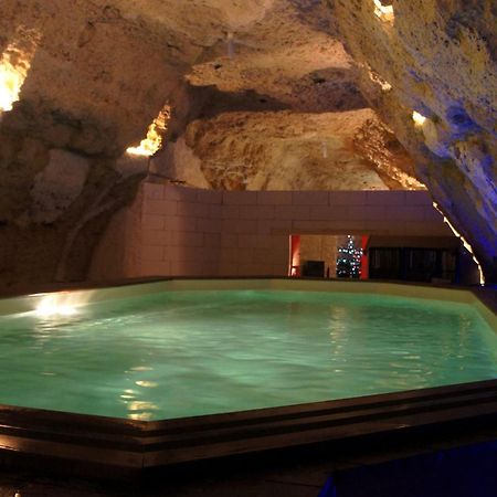 אמבואה Chambres D'Hotes Troglodytes Le Clos De L'Hermitage מראה חיצוני תמונה