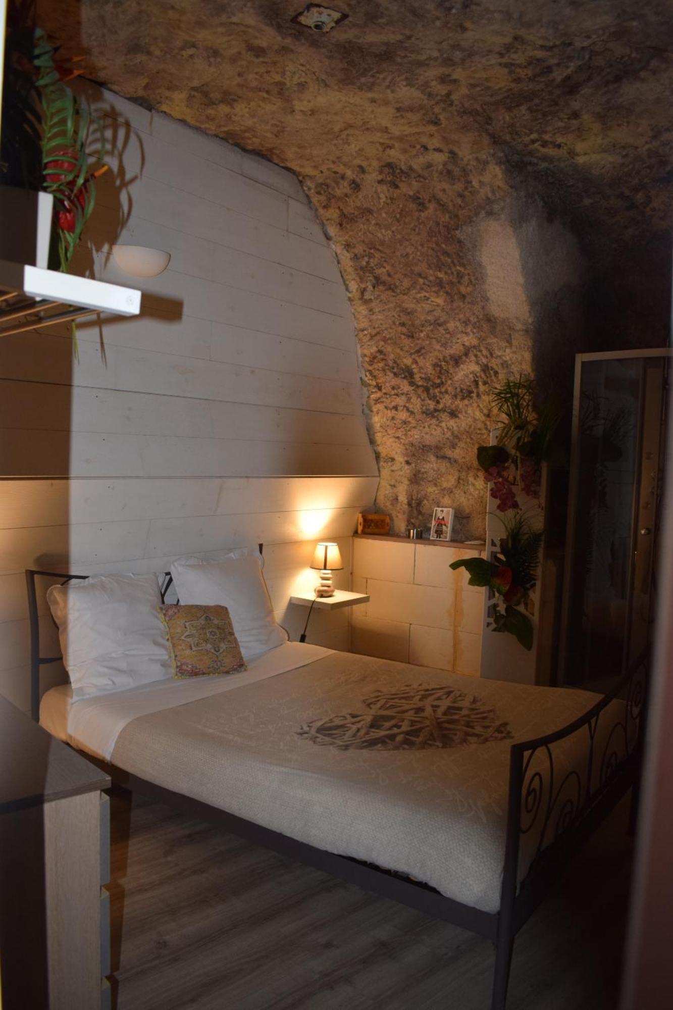 אמבואה Chambres D'Hotes Troglodytes Le Clos De L'Hermitage חדר תמונה